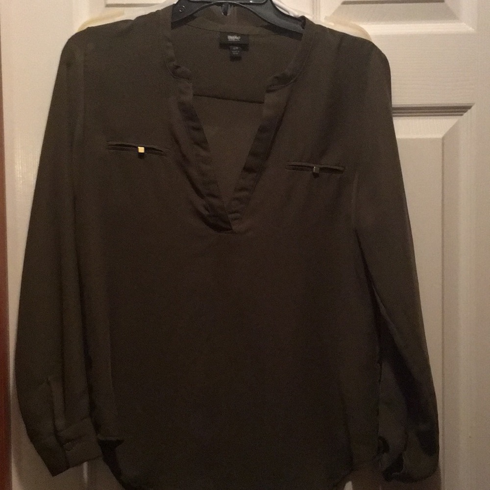 Mossimo  v neck blouse